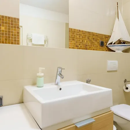 Golden Dune 100m Od Plazy * 米兹多洛杰